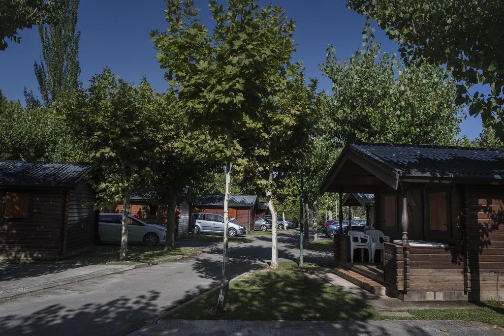 Camping & Bungalows Ligueerre De Cinca Экстерьер фото