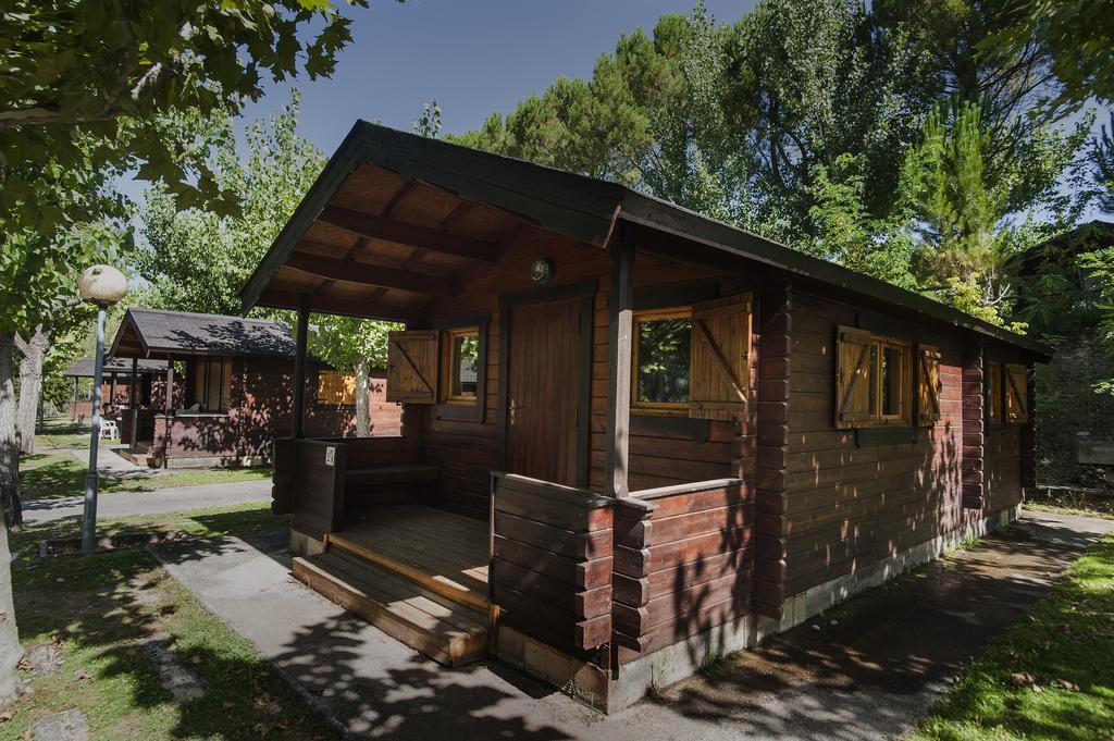 Camping & Bungalows Ligueerre De Cinca Экстерьер фото